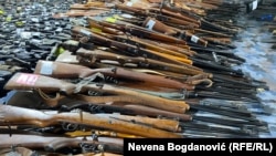 Оръжия, които сръбски граждани са предали на властите