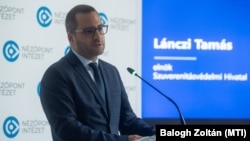 Lánczi Tamás, a Szuverenitásvédelmi Hivatal elnöke beszédet mond a Nézőpont Intézet rendezvényén Budapesten 2024. június 25-én