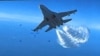 U videu od 43 sekunde mogu se vidjeti dva ruska aviona Su-27 kako ispuštaju gorivo dok lete blizu drona MQ-9 Reaper.