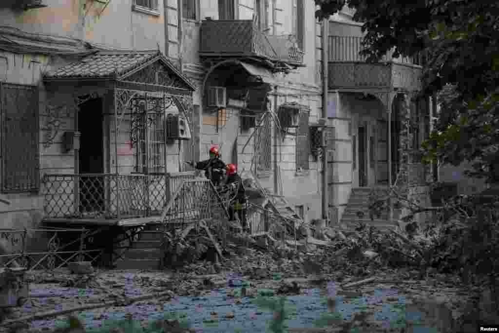 Odesszát az orosz invázió kezdete óta többször bombázták. Januárban az UNESCO a veszélyeztetett világörökség részévé nyilvánította a város történelmi központját