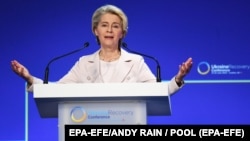 Președinta Comisiei Europene, Ursula von der Leyen, în prima zi a Conferinței de redresare a Ucrainei (URC) de la Londra, Marea Britanie, 21 iunie 2023.