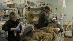 Medicii ucraineni se luptă să salveze vieți lângă Bahmut