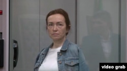 Alszu Kurmaseva a bíróság előtt