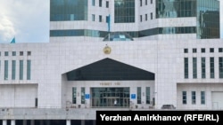 Gazak hökümeti tutuş ýurt boýunça geçiriljek plebissitiň anyk senesi indi kesgitlemeli.