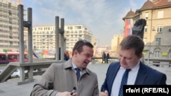 Advokati Čedomir Stojković i Majkl Polak ispred Palate pravde, Beograd, 1. februar 2024.
