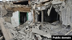 За даними місцевої влади, через російський обстріл пошкоджені вісім приватних будинків, багатоповерховий житловий будинок і школа. Фото ілюстративне 