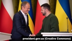 Predsjednik Ukrajine Volodimir Zelenski i premijer Poljske Donald Tusk(lijevo), Kijev, 22. januara 2024.