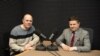 Jurnalistul Eugen Urușciuc și directorul Întreprinderii de Stat „Calea Ferată din Moldova”Oleg Tofilat