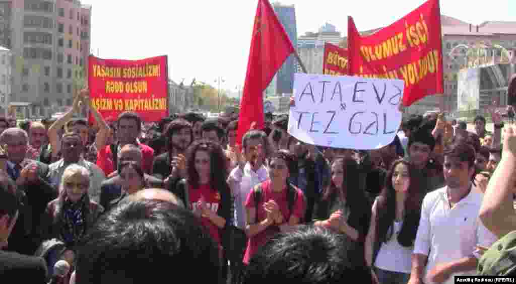 Azərbaycan, Bakı. Kommunistlərin 1 May mitinqi. 