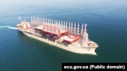 Турецкая компания Karpowership имеет флот из 36 энергокораблей, которые подключаются непосредственно к электросетям стран, используя существующую инфраструктуру с минимальными вмешательствами в нее