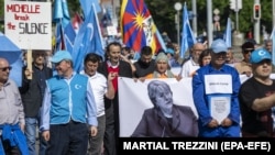 Manifestație de susținere a uigurilor în semn de protest față de eșecul Înaltului Comisar pentru Drepturile Omului de a asculta comunitățile în cauză, în principal uigurii, tibetanii și chinezii din Hong Kong.