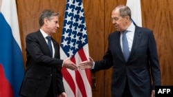 Держсекретар США Ентоні Блінкен (л) і міністр закордонних справ Росії Сергій Лавров, архівне фото