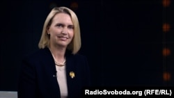 Конгрес США має «якомога швидше» схвалити додатковий пакет допомоги для України, наголосила посол в України Бріджит Брінк