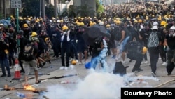 Protestele pro-democrație din Hong Kong din 2019, provocate de dezbaterea noii legi a securității naționale, impusă între timp de China.