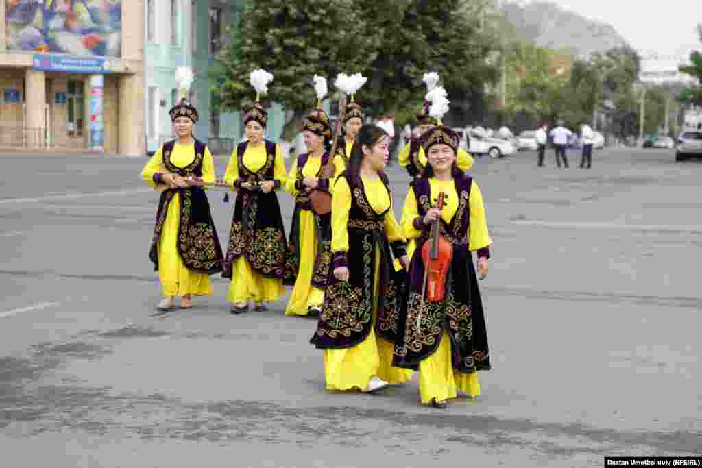 Кымча бел кыздар. 