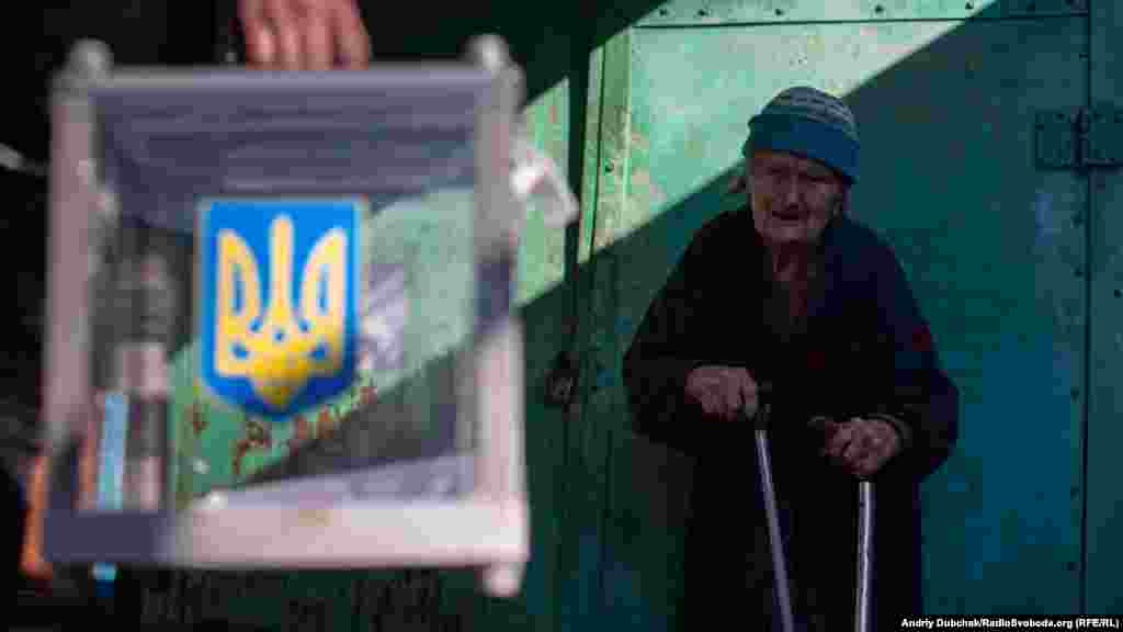 Более 13 тысяч человек погибли в конфликте на востоке Украины с 2014 года. 