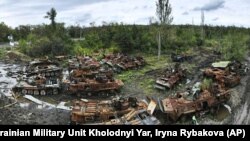 Харьковдо Орусиянын талкаланган аскердик техникасы. 