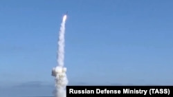 У Чорному морі на чергуванні перебувають п’ять російських носіїв крилатих ракет із 32 «Калібрами», повідомляють військові