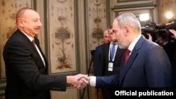 Nikol Pashinian și Ilham Aliyev în 2020, în Germania.