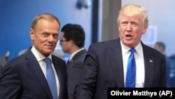 Presidenti i Këshillit Evropian, Donald Tusk dhe lideri amerikan, Donald Trump, foto nga arkivi.