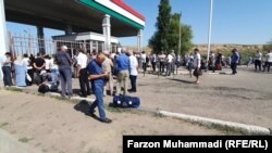 КПП "Фотехобод" на таджикско-узбекской границе