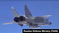 Російський літак МіГ-31К з ракетою «Кинджал», фото ілюстративне