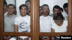 Підсудні в жанаозенській справі на зачитуванні вироку 4 червня 2012 року