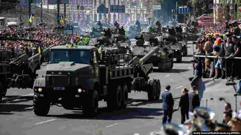 Батарея 152-мм гаубиц «Мста-Б»