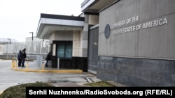 «Ми закликаємо Росію припинити незаконну окупацію Криму і поважати права людини в Україні», – йдеться в повідомленні
