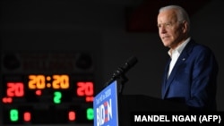 Joe Biden beszédet mond a kampánya során Mississippi államban 2020. március 8-án.