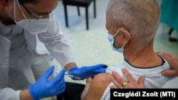 Oltás a tiszavasvári idősotthonban, 2021. január 28.