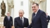 Președintele rus, Vladimir Putin, primindu-l la Kremlin pe 1 aprilie pe Milorad Dodik, liderul naționalist Republicii Srpska căutat de justiția de acasă pentru infracțiunea de atac la ordinea constituțională a Bosniei-Herțegovina