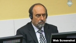 Goran Hadžić u haškoj sudnici, 8. listopad 2013.