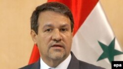 سخنگوی دولت عراق با اشاره غیرمستقیم به تهران گفت:« ما از دولت های دیگر می خواهیم به حضور نیروهای چند ملیتی، آمریکا و بریتانیا احترام بگذارند. زیرا این نیروها در نتیجه تصمیم دولت عراق در این کشور هستند.»
