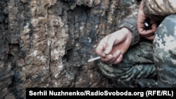 Внаслідок обстрілів загинув один український військовий