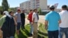 Работники «СНПС-Актобемунайгаз», приехавшие в Актобе, чтобы выразить недовольство по поводу экологических выплат. 27 июня 2017 года.