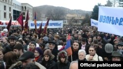 Նախընտրական զանգվածային միջոցառում Կապանում, հունվար, 2013թ.