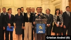Premierul desemnat Ludovic Orban a prezentat membrii viitorului cabinet, care, însă, trebuie să primească votul de învestitură.