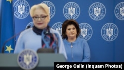 Premierul român Viorica Dancila și Rovana Plumb