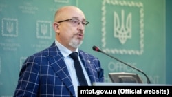Ukrainanıñ vaqtınca işğal etilgen topraqlarınıñ reintegratsiya meseleleri naziri Oleksiy Reznikov 