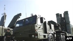موشک دوربرد اس ۳۰۰ می‌تواند حمله احتمالی اسراییل به ایران را دشوار کند. (عکس: AFP)