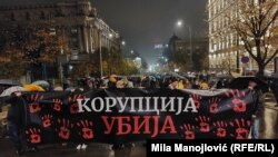 Протест во Белград поради трагедијата во Нови Сад