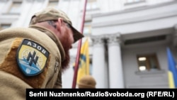 Украинанын "Азов" полкунун жоокери. Иллюстрациялык сүрөт.
