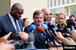 Ministrul german de externe Johann Wadephul, ministrul francez de externe Jean-Noel Barrot, secretarul britanic de externe David Lammy și Înaltul Reprezentant al UE, Kaja Kallas, fac declarații după discuțiile nucleare cu Iranul la Geneva, Elveția, 20 iunie 2025