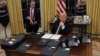 De la revenirea sa la Casa Albă în ianuarie, președintele american Donald Trump a semnat numeroase ordine executive, inclusiv pentru reduceri de bugete (fotografie de arhivă, 20 ianuarie 2025) 