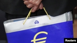 (Fotografi ilustruese)