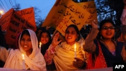 په پاکستان کې ښځې تل له خپلو حقونو د محرومېدو شکایت کوي.