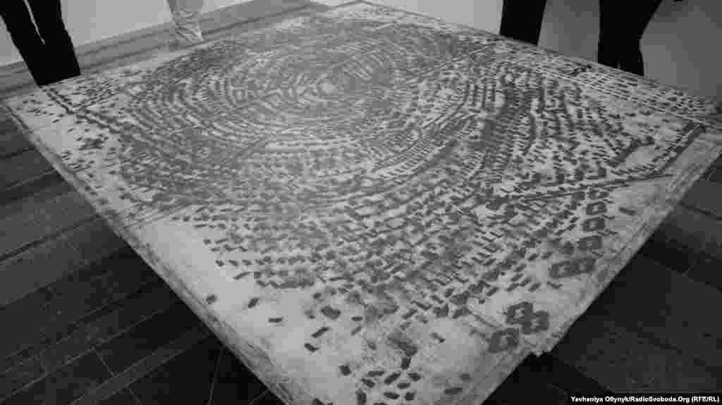 Павло Маков, «Книга днів», 1992-2002, фрагмент. Візерунок утворює реальний відбиток людського пальця