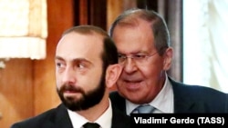 RUSSIA -- Armenian Foreign Minister Ararat Mirzoyan (left) meets with his Russian counterpart Sergei Lavrov in Moscow, August 31, 2021