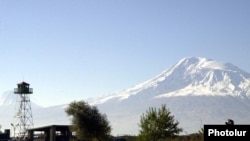 Հայ-թուրքական սահմանի տեղամասերից մեկը, արխիվ